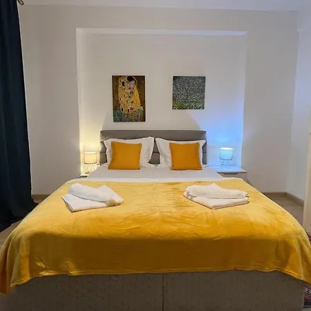 Old City Cozy Apartment-2
